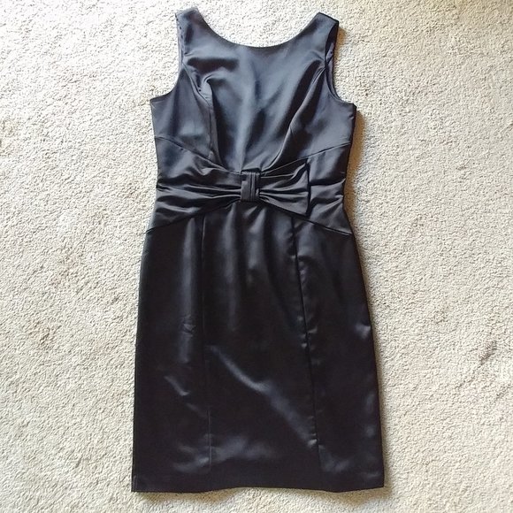 EUC White House Black Market LBD - Picture 1 of 7